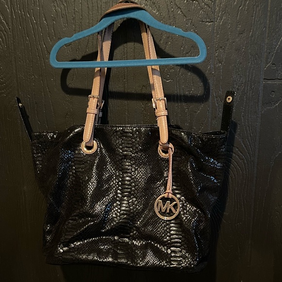 Michael Kors Black Snakeskin-Embossed Tote Bag - Picture 7 of 8